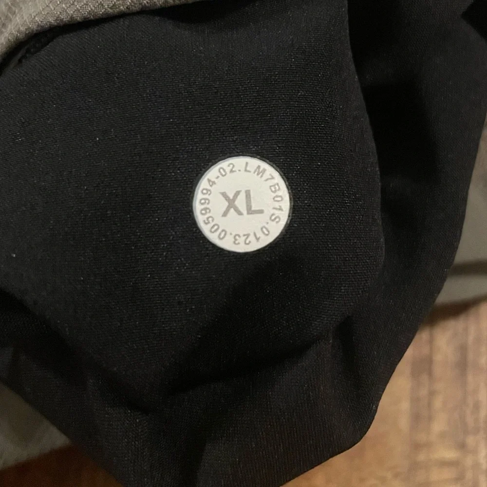 Lululemon License to Train Shorts 5”